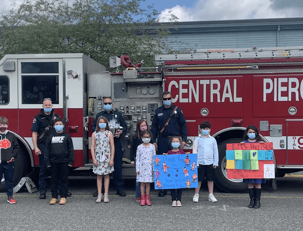 Right Club Gives Back slideshow-10