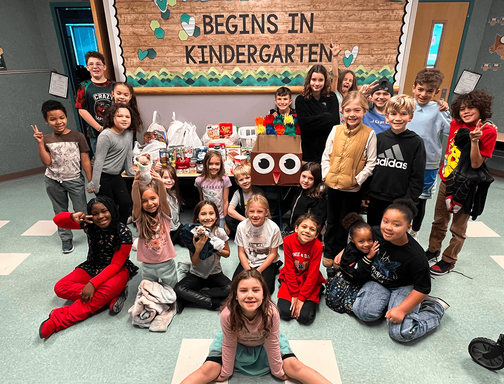 Right Club Gives Back slideshow-12