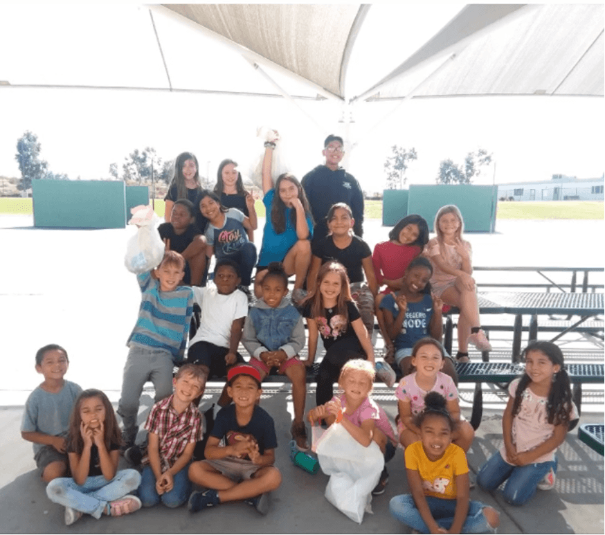 Right Club Gives Back slideshow-7